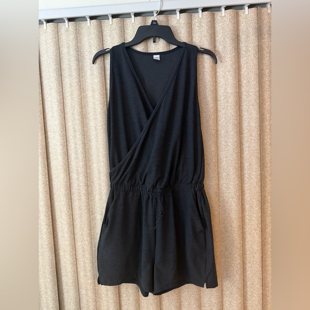 Sleeveless jumper / shorts / Old Navy